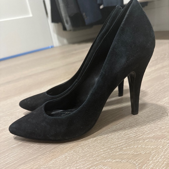 BCBG pumps - Picture 1 of 3